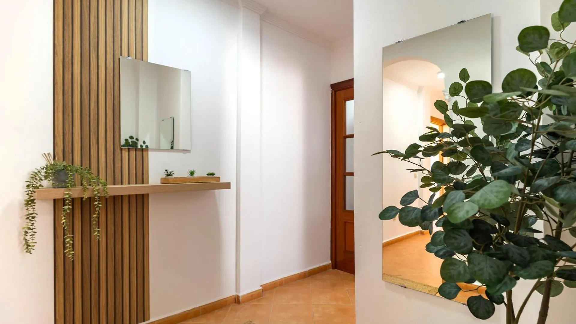 2 Bedroom Nice Apartment In Benalmadena